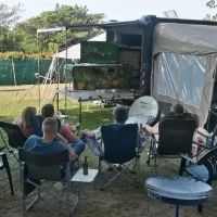 corians-pennington-caravan-resort-jaymn