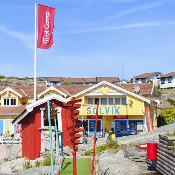 first-camp-solvik-kungshamn-vajern-v2exw