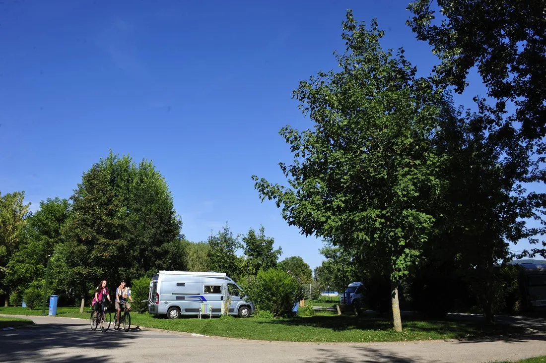 la-plage-besancon-doubs-dkw2g