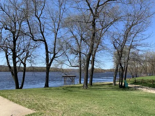 wisconsin-riverside-resort-spring-green-2nrxf