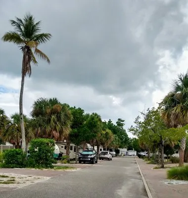 buttonwood-inlet-rv-resort-cortez-jisqk