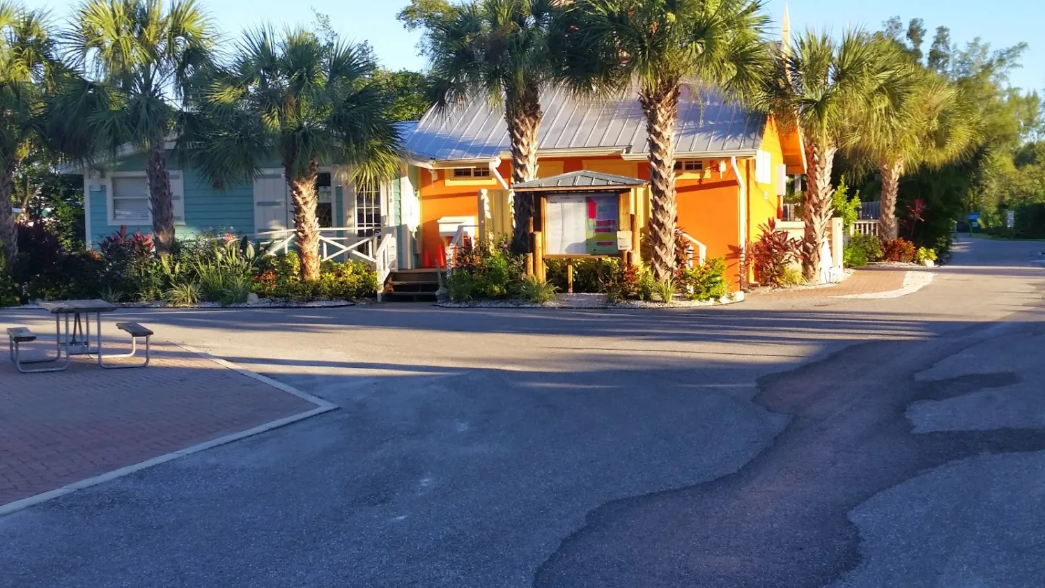 buttonwood-inlet-rv-resort-cortez-kclmf