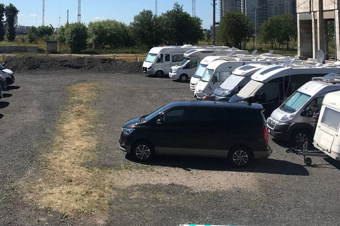 auto-camping-aurora-st-petersburg-etxos