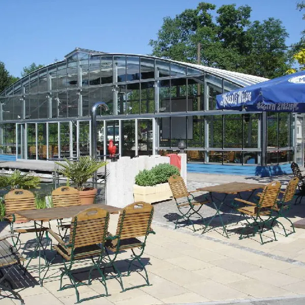 dreilandereck-ferienpark-der-naturisten-neuenburg-4l6nt