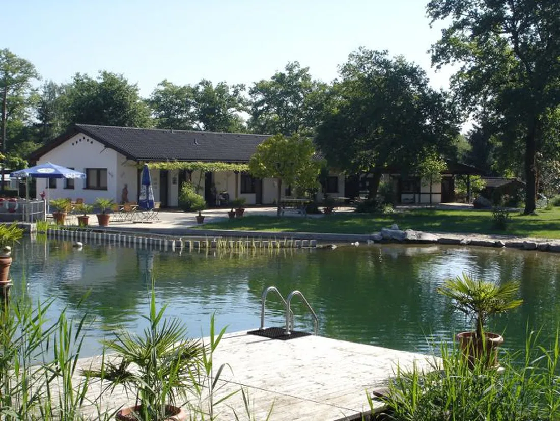 dreilandereck-ferienpark-der-naturisten-neuenburg-t4kpi