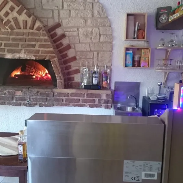 pizzeria-la-garrigue-la-faurie-ukchn
