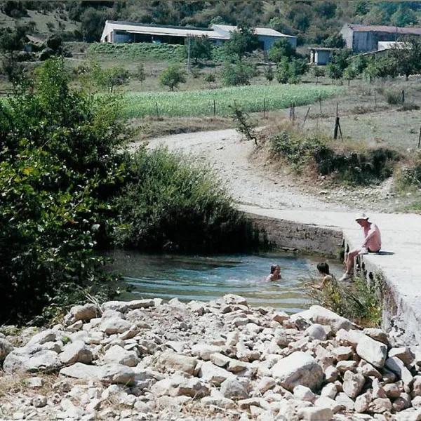 camping-a-la-ferme-mas-darbousse-ceilhes-et-rocozels-mlgkf