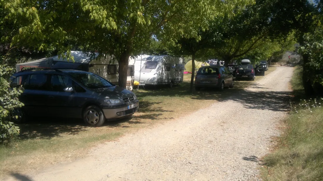 les-chadenedes-grospierres-ardeche-bdmw9