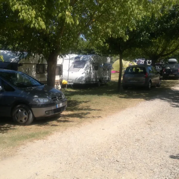les-chadenedes-grospierres-ardeche-bdmw9