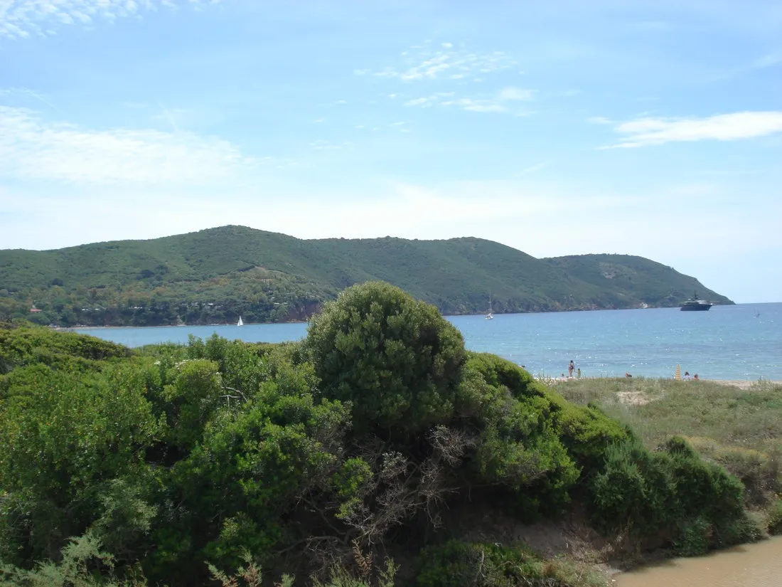 valle-santa-maria-capoliveri-op-elba-otez6