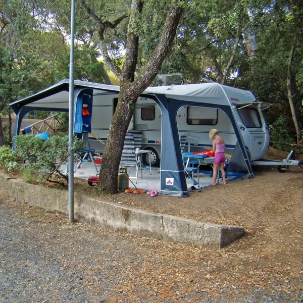 camping-continental-castagneto-carducci-l4eob