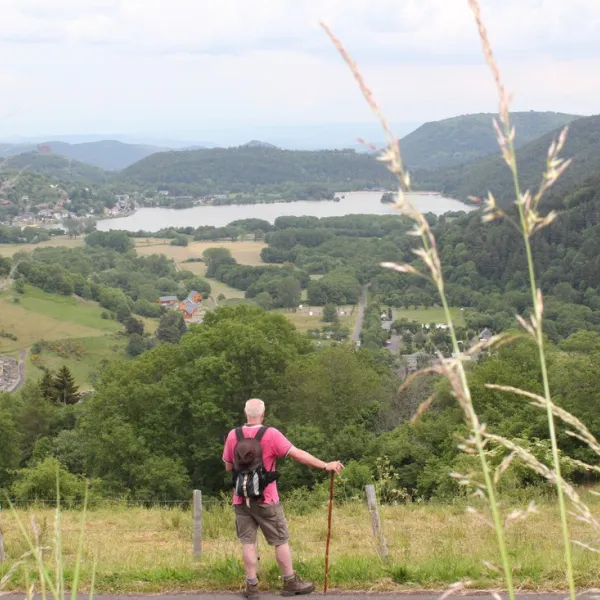 les-bombes-chambon-sur-lac-puy-de-dome-7ppzb