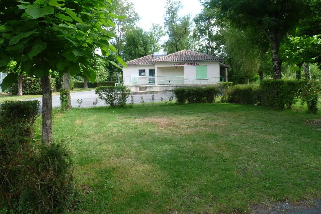 camping-municipal-le-pre-sec-3-etoiles-tocane-st-apre-jkhuo