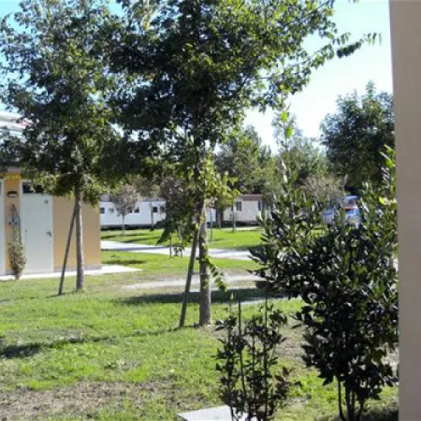 baia-verde-glamping-manerba-del-garda-9saxi
