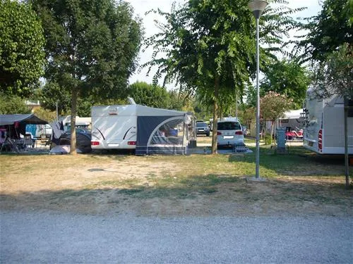 baia-verde-glamping-manerba-del-garda-l2rn3