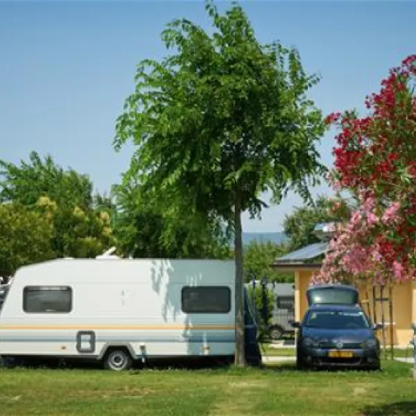 baia-verde-glamping-manerba-del-garda-uaemj