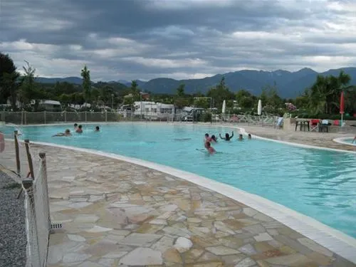 baia-verde-glamping-manerba-del-garda-zmhkk