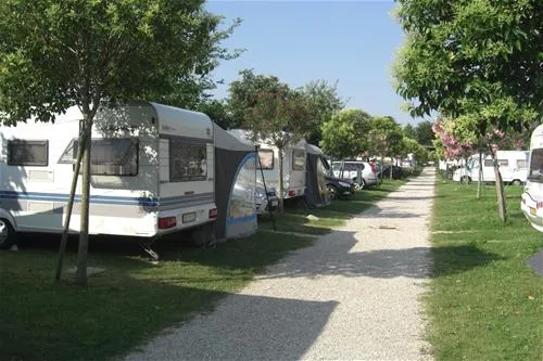 baia-verde-glamping-manerba-del-garda-zt4iu