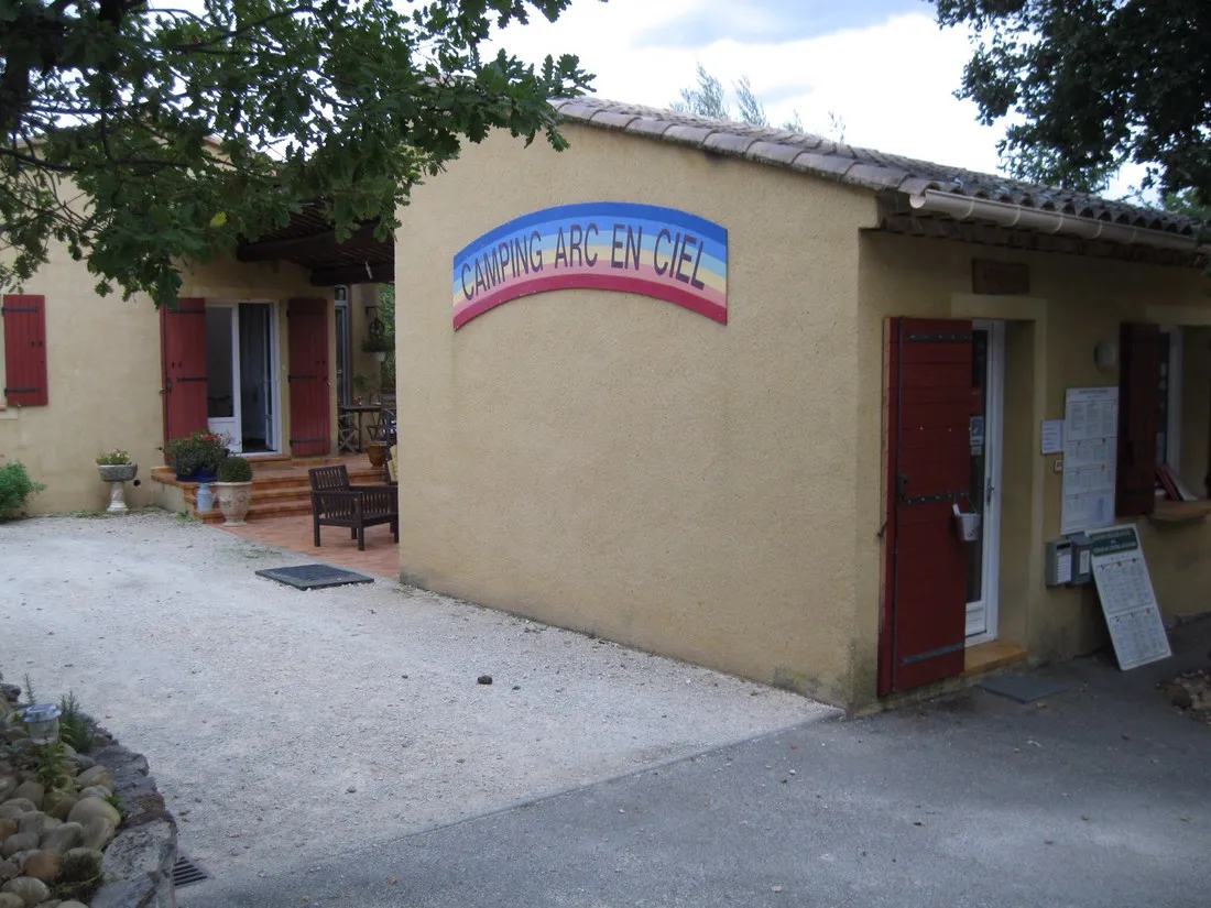 larc-en-ciel-roussillon-cgyeq