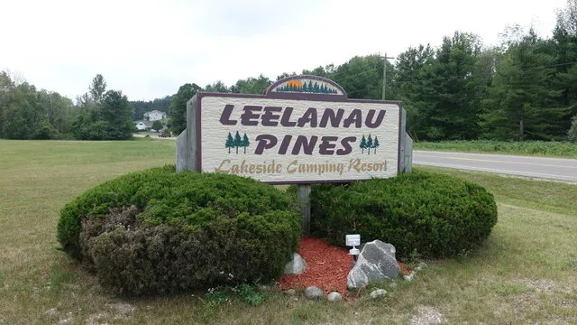 leelanau-pines-campground-cedar-dv0e5