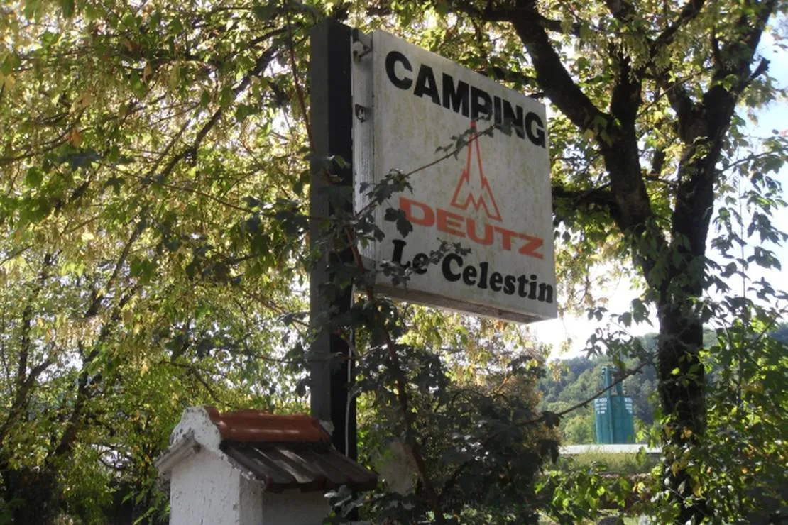 camping-le-celestin-musieges-hv239