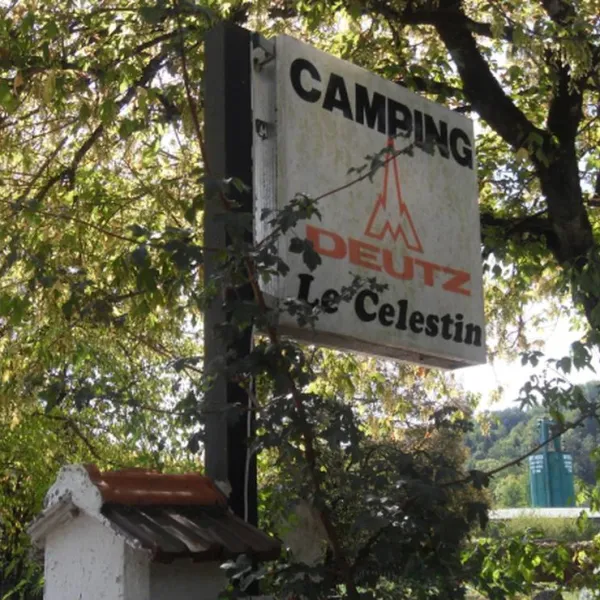 camping-le-celestin-musieges-hv239