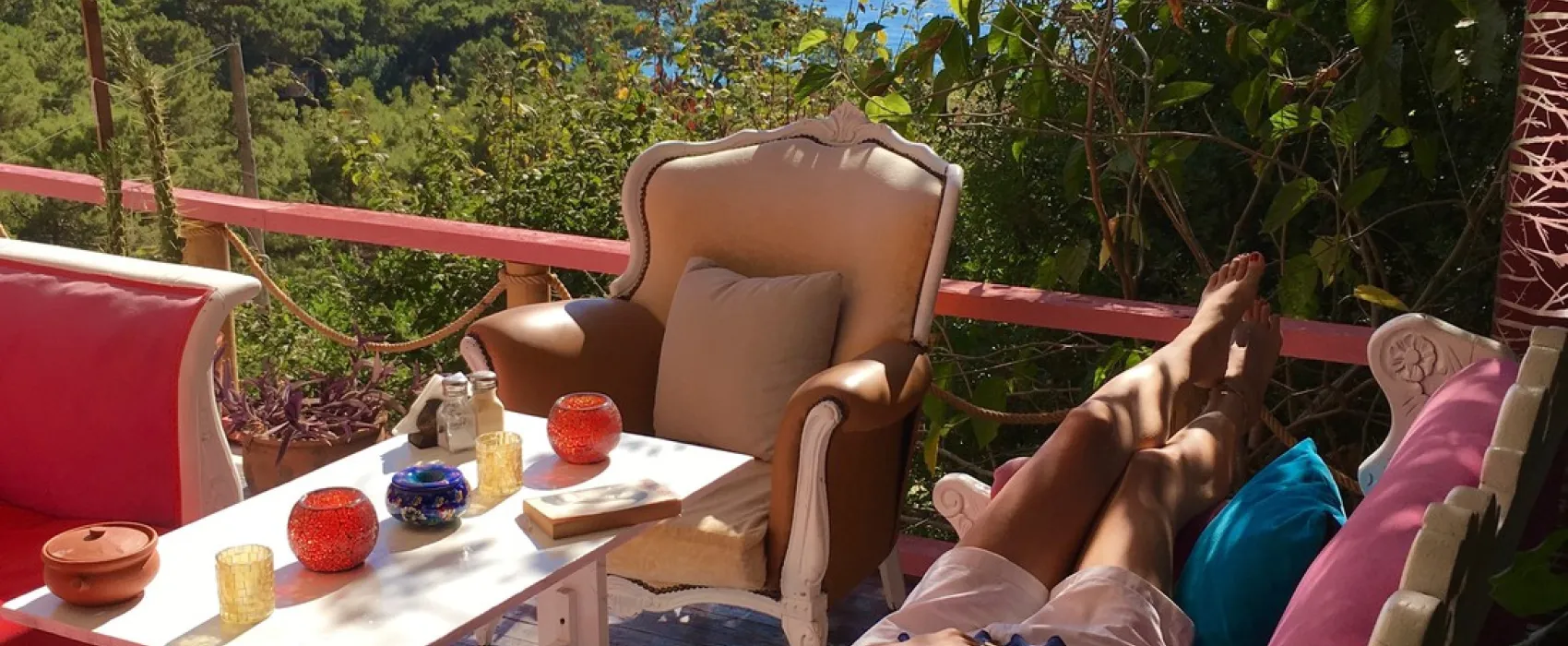 Turan Hill Lounge