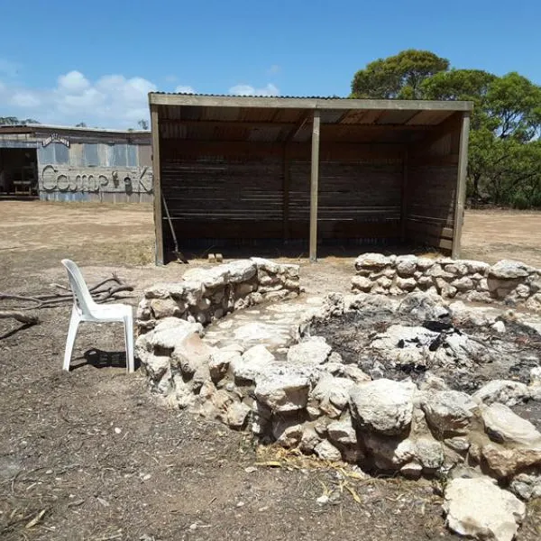 coodlie-park-campground-port-kenny-rmfqr