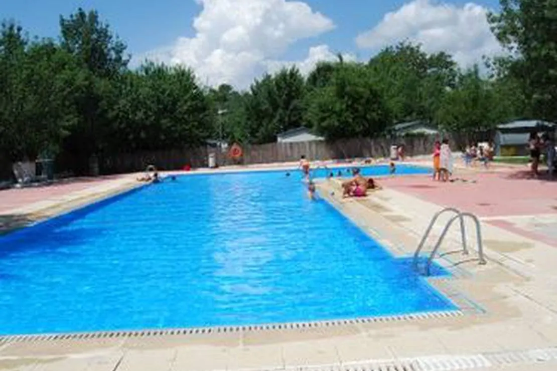 camping-doremor-cabanillas-de-la-sierra-zxvty
