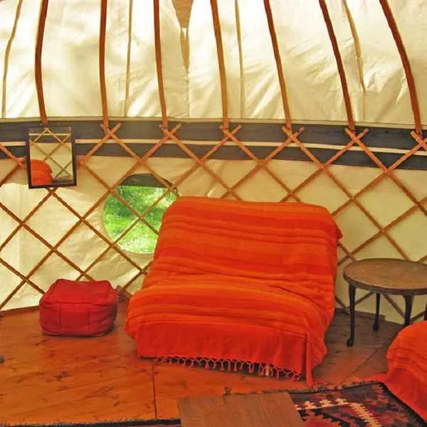 inside-out-camping-at-seatoller-farm-keswick-2at2m