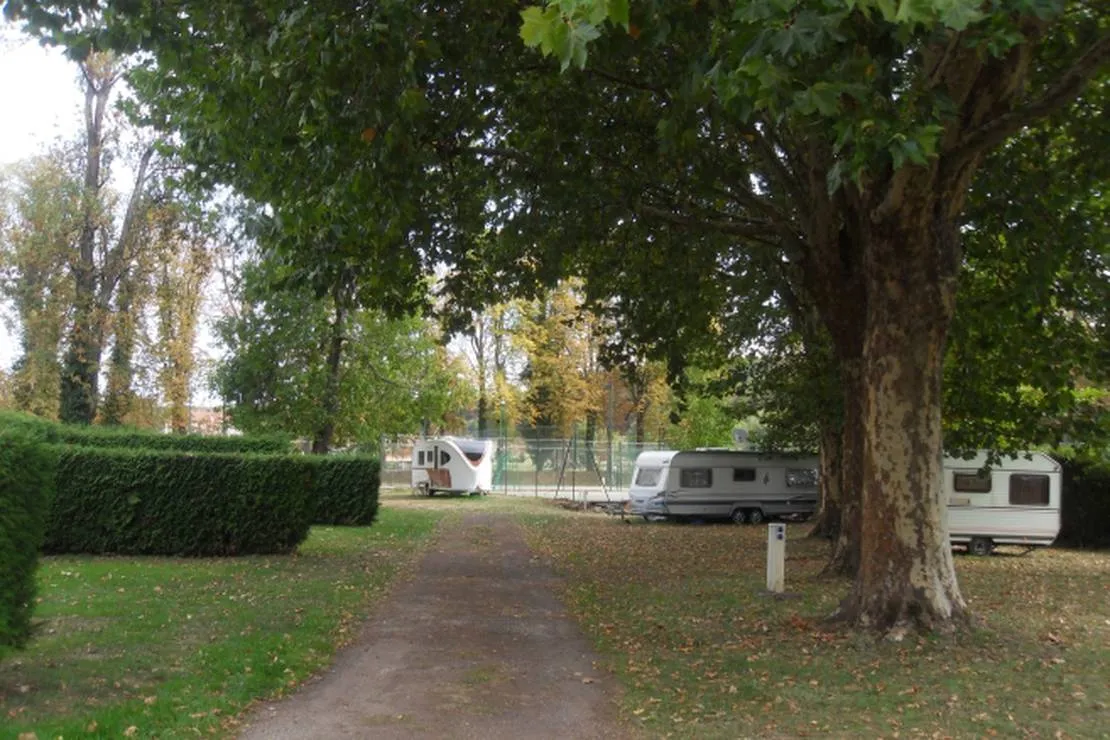 camping-de-la-maladiere-a-port-sur-saone-port-sur-saone-ybxke