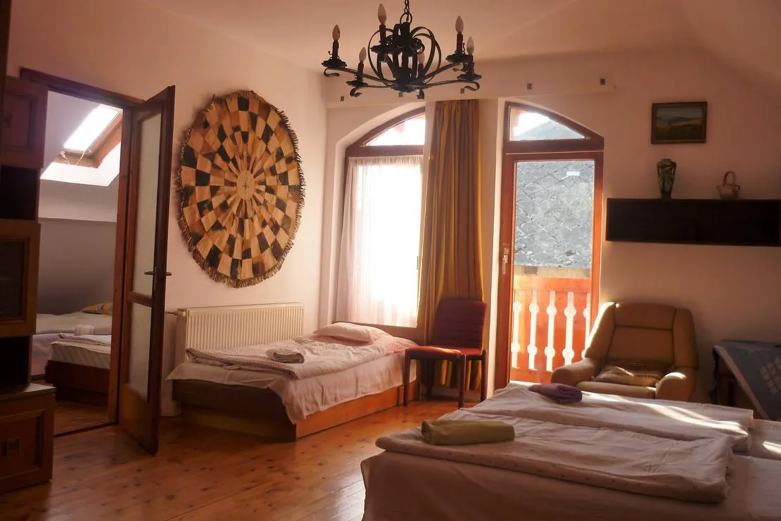 margareta-bia-guest-house-camping-near-budapest-biatorbagy-near-budapest-motorway-m1-m7-m0-058co