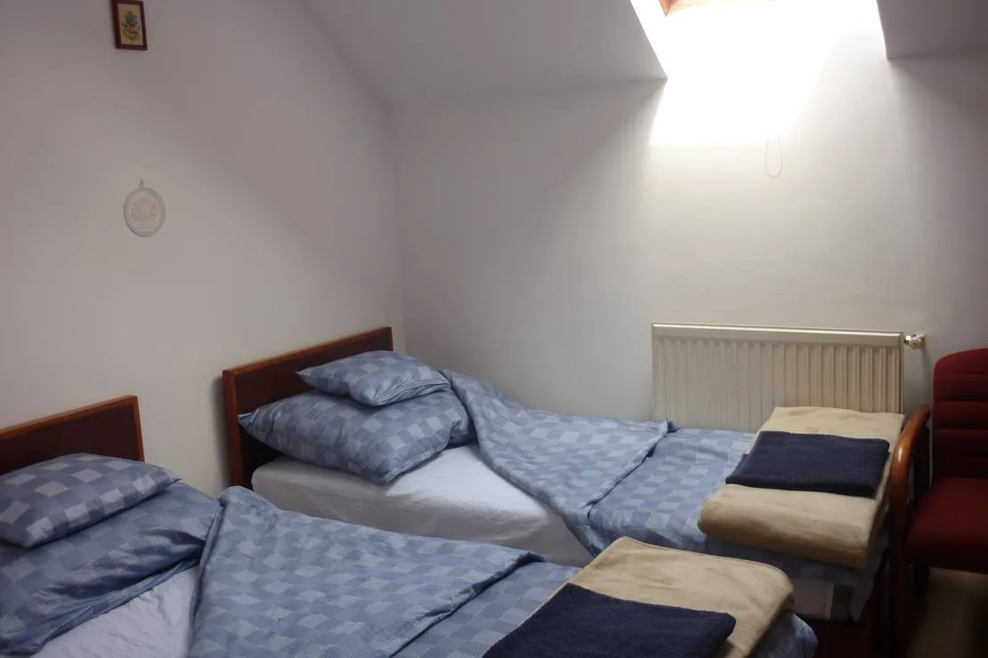 margareta-bia-guest-house-camping-near-budapest-biatorbagy-near-budapest-motorway-m1-m7-m0-2thlj