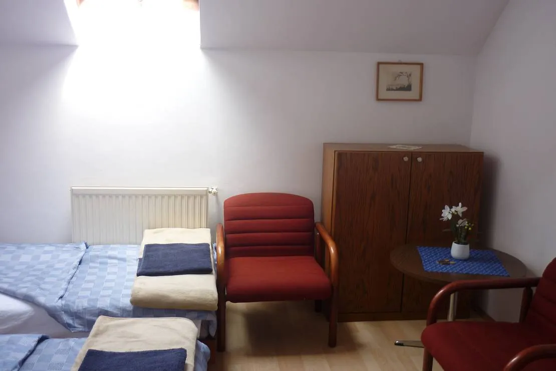 margareta-bia-guest-house-camping-near-budapest-biatorbagy-near-budapest-motorway-m1-m7-m0-vr3tx