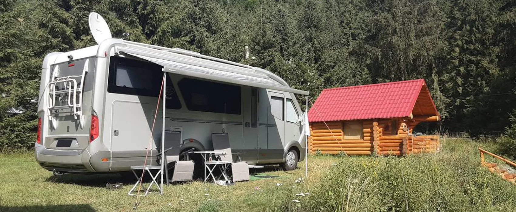 Im Westkarpaten-Naturpark, am Ariesch-Fluß.