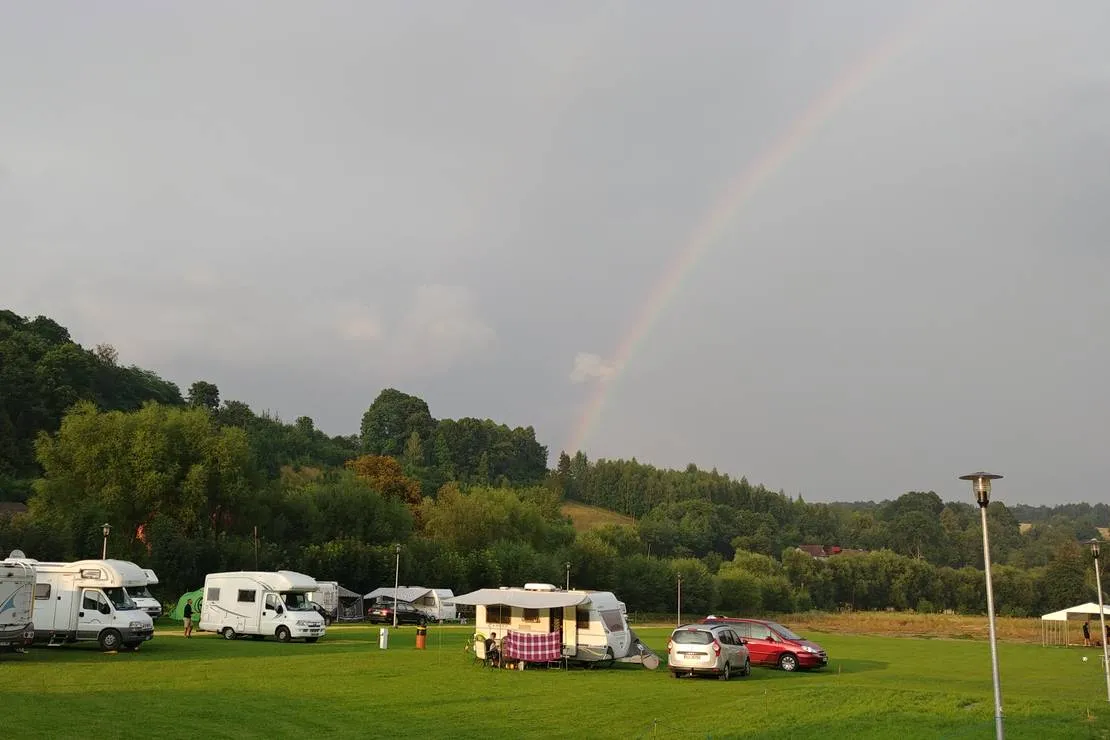 nasza-dolinapl-camping-kamping-pole-namiotowe-suloszowa-pc1se