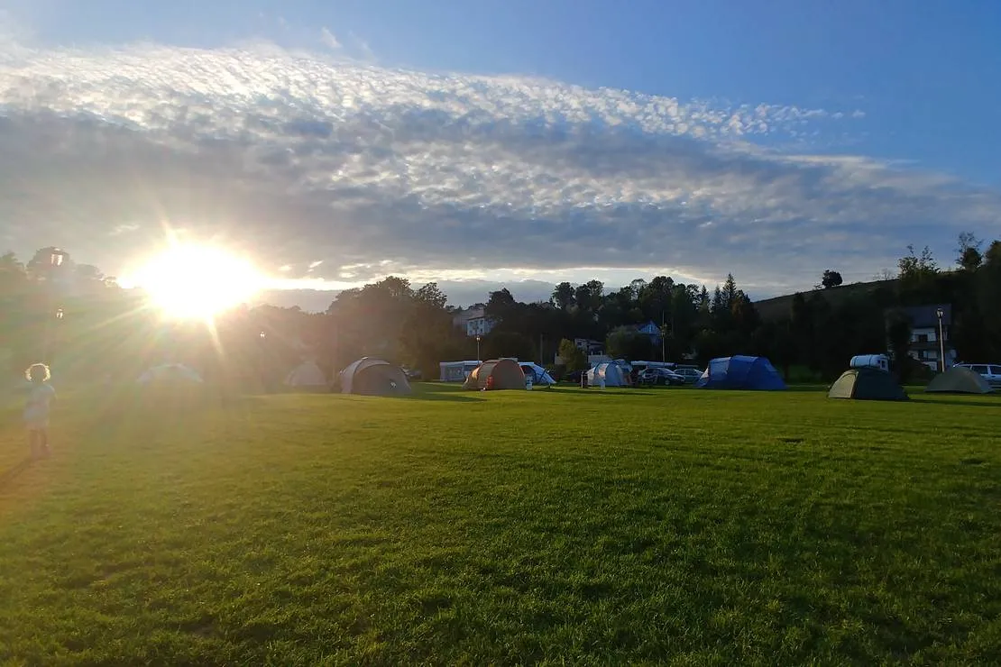 nasza-dolinapl-camping-kamping-pole-namiotowe-suloszowa-vdmek