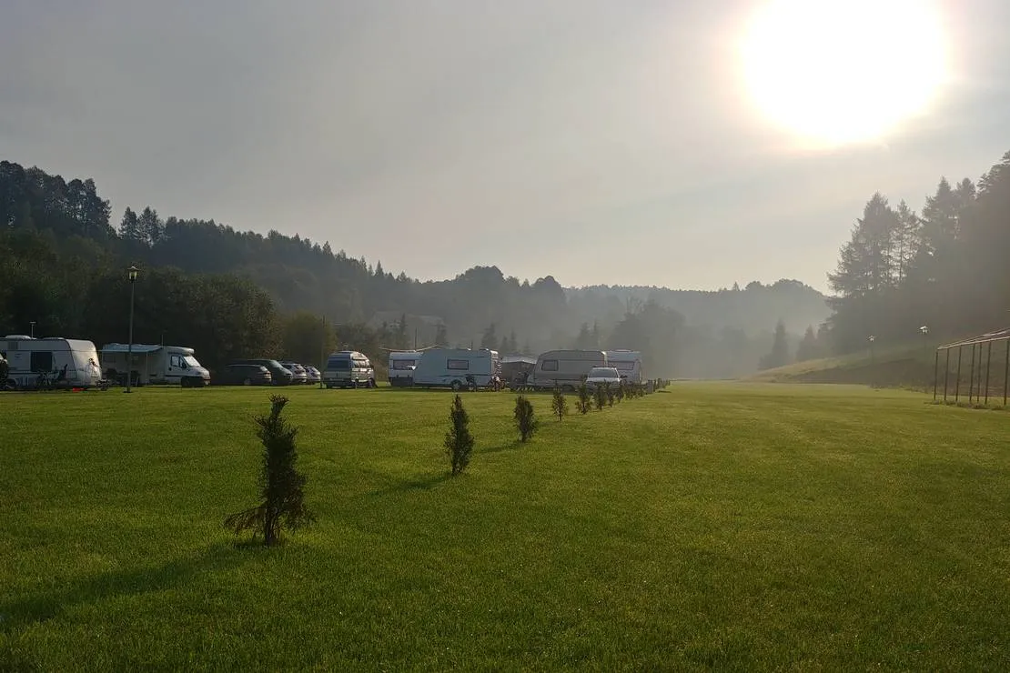 nasza-dolinapl-camping-kamping-pole-namiotowe-suloszowa-zmxrm