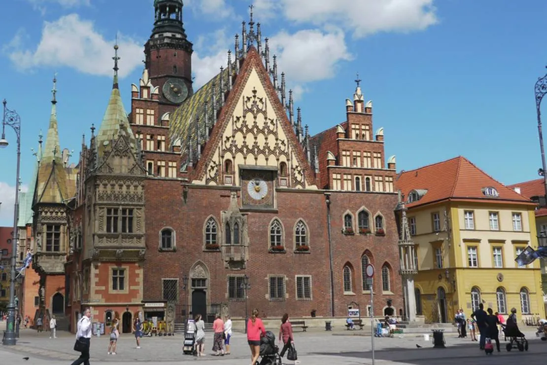 camp-wroc-wroclaw-ruvjj