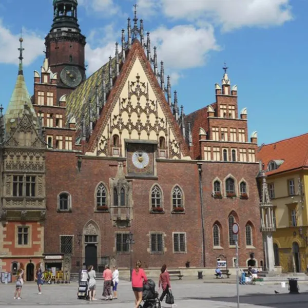 camp-wroc-wroclaw-ruvjj