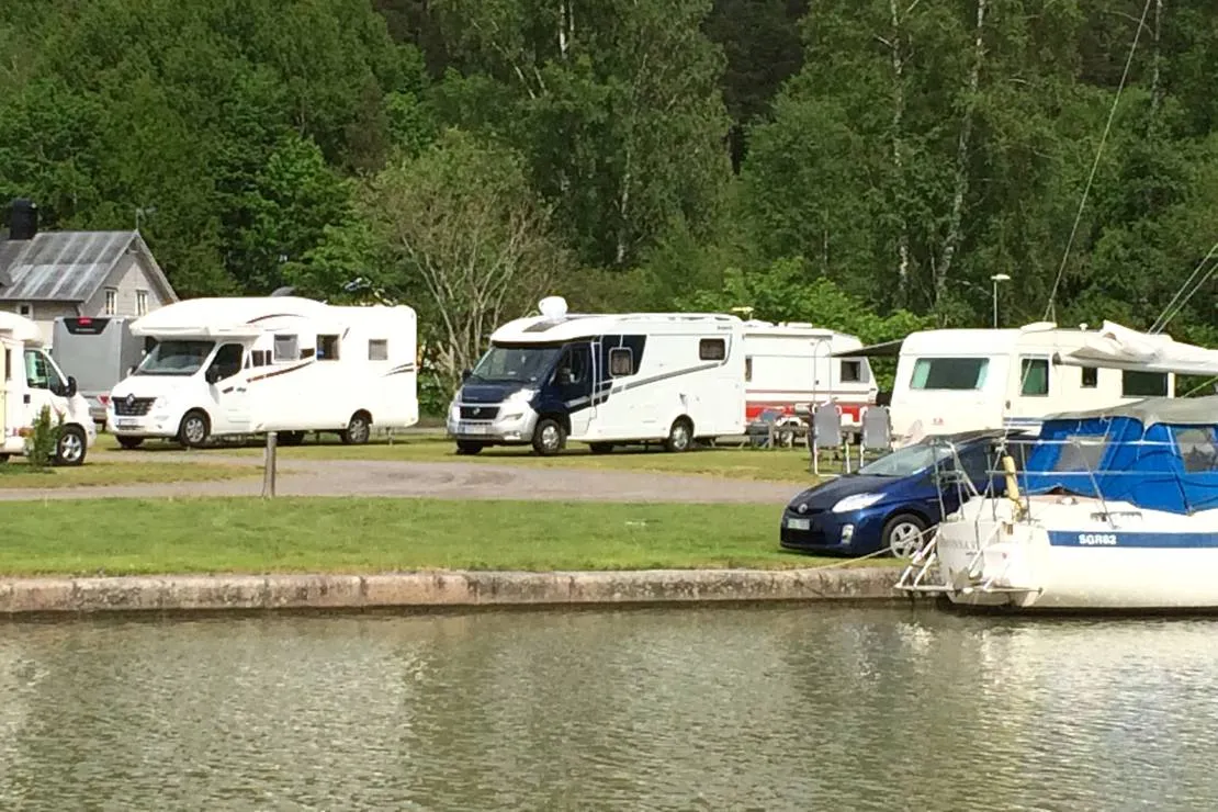 skeppsdockans-camping-o-vandrarhem-soderkoping-woxbr