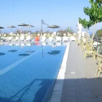santorini-camping-bungalows-thira-9t5ru