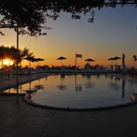 santorini-camping-bungalows-thira-eq3u0