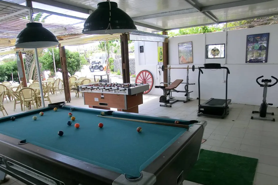santorini-camping-bungalows-thira-erflu