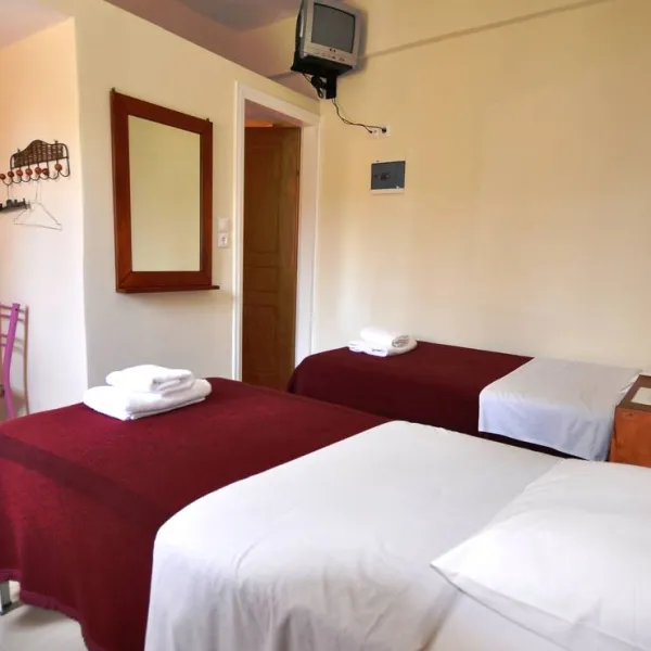 santorini-camping-bungalows-thira-nzsqc