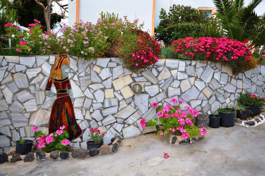 santorini-camping-bungalows-thira-opp8y
