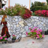 santorini-camping-bungalows-thira-opp8y