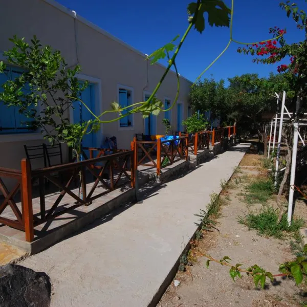 santorini-camping-bungalows-thira-rp41d