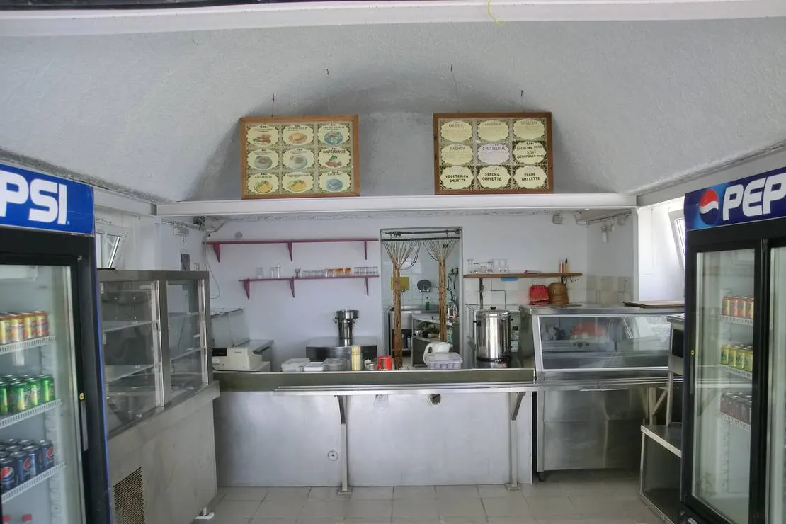 santorini-camping-bungalows-thira-rpyn6