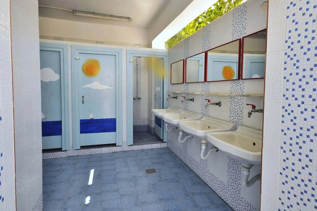 santorini-camping-bungalows-thira-twfhf